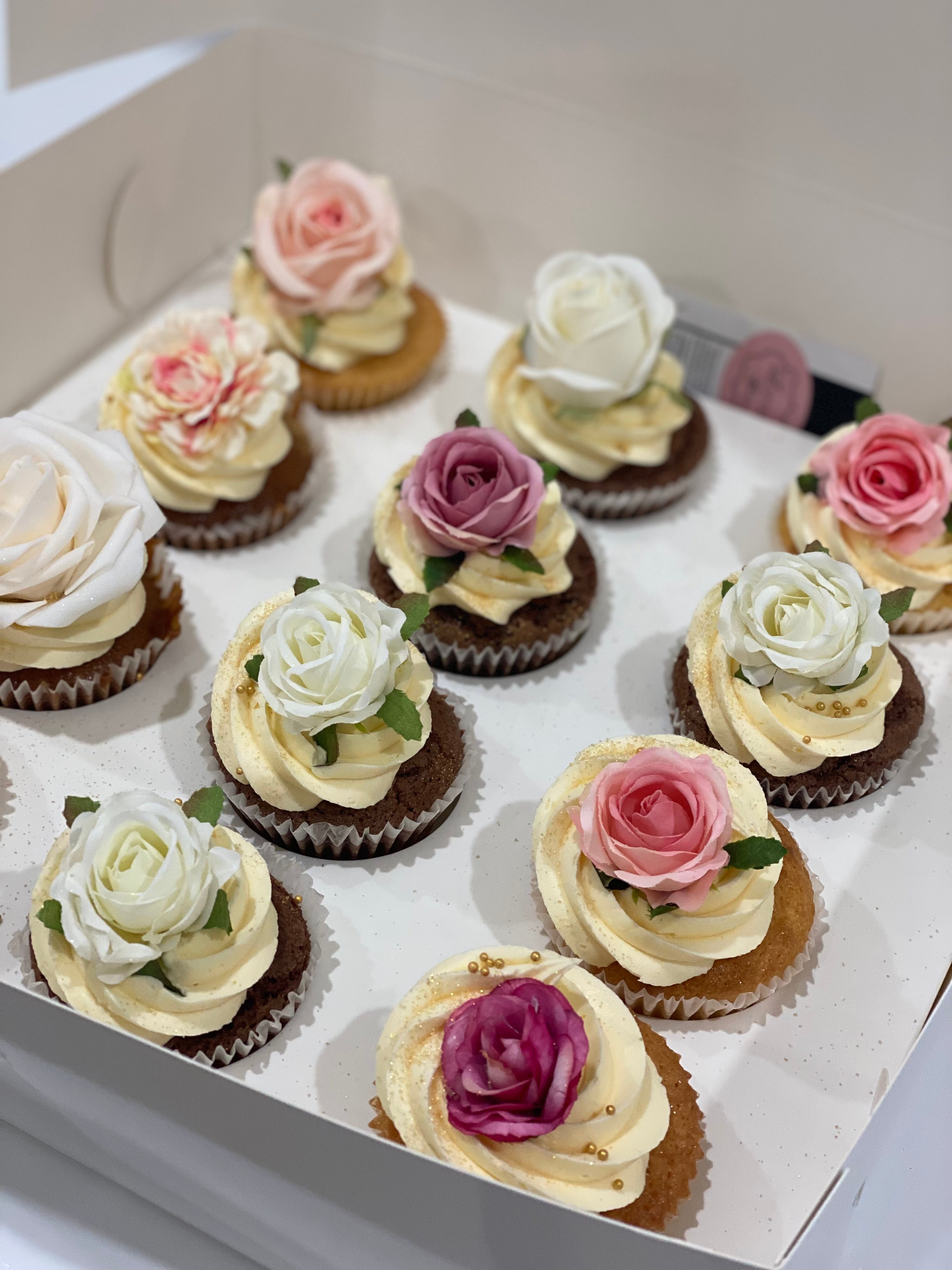 Blissful blooms- 12 cupcakes