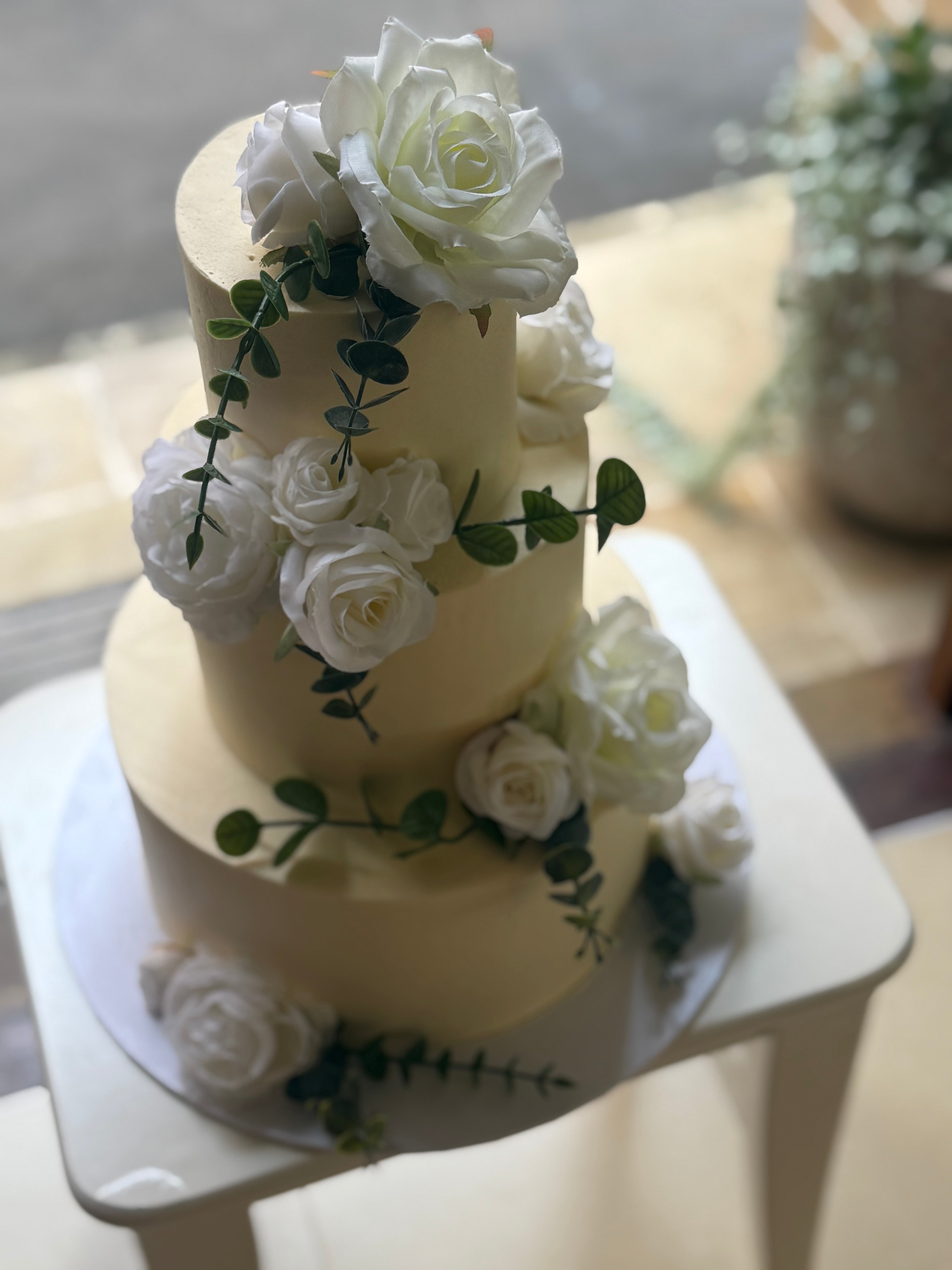 *3 tier- two hearts