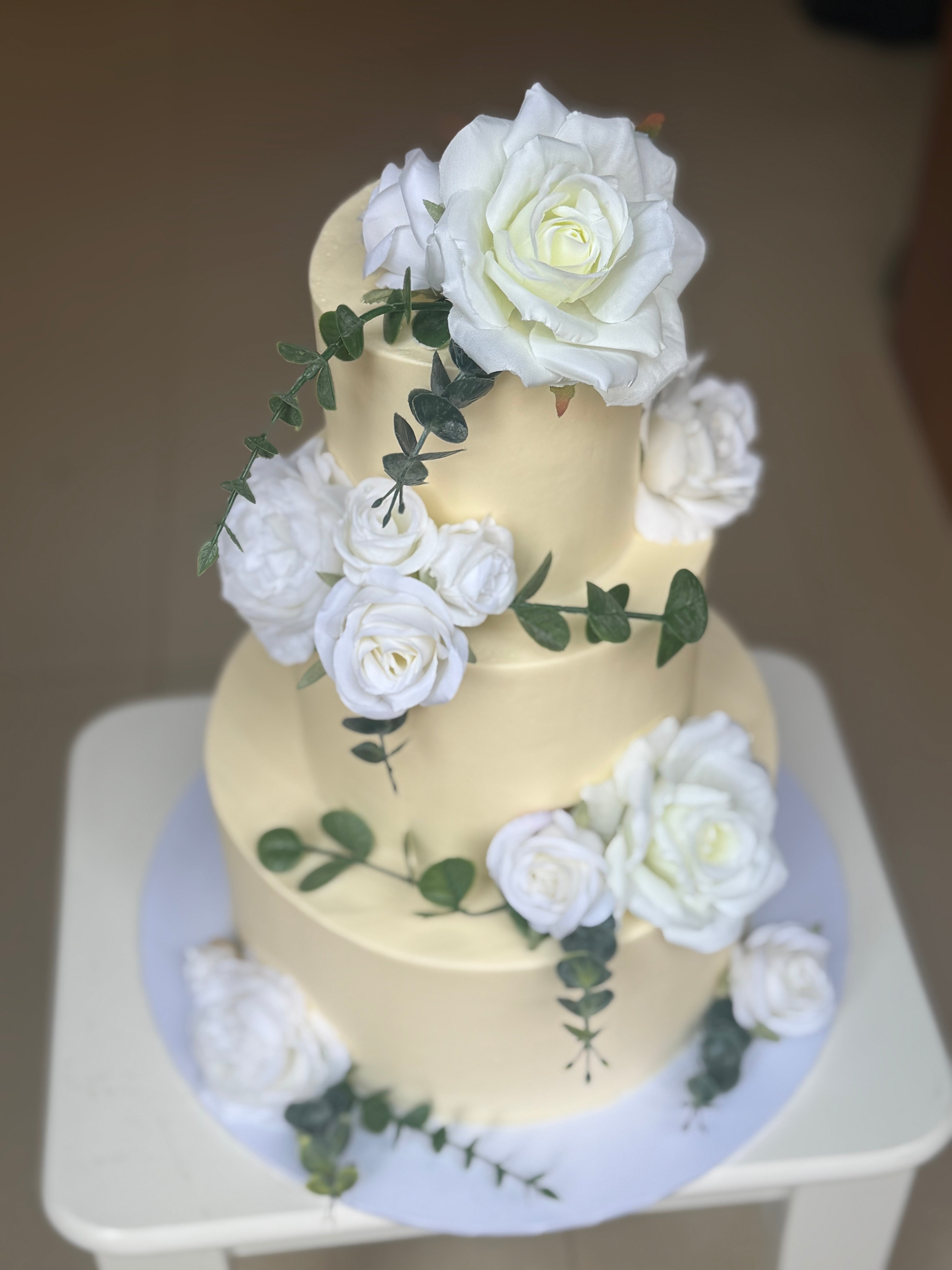 *3 tier- two hearts