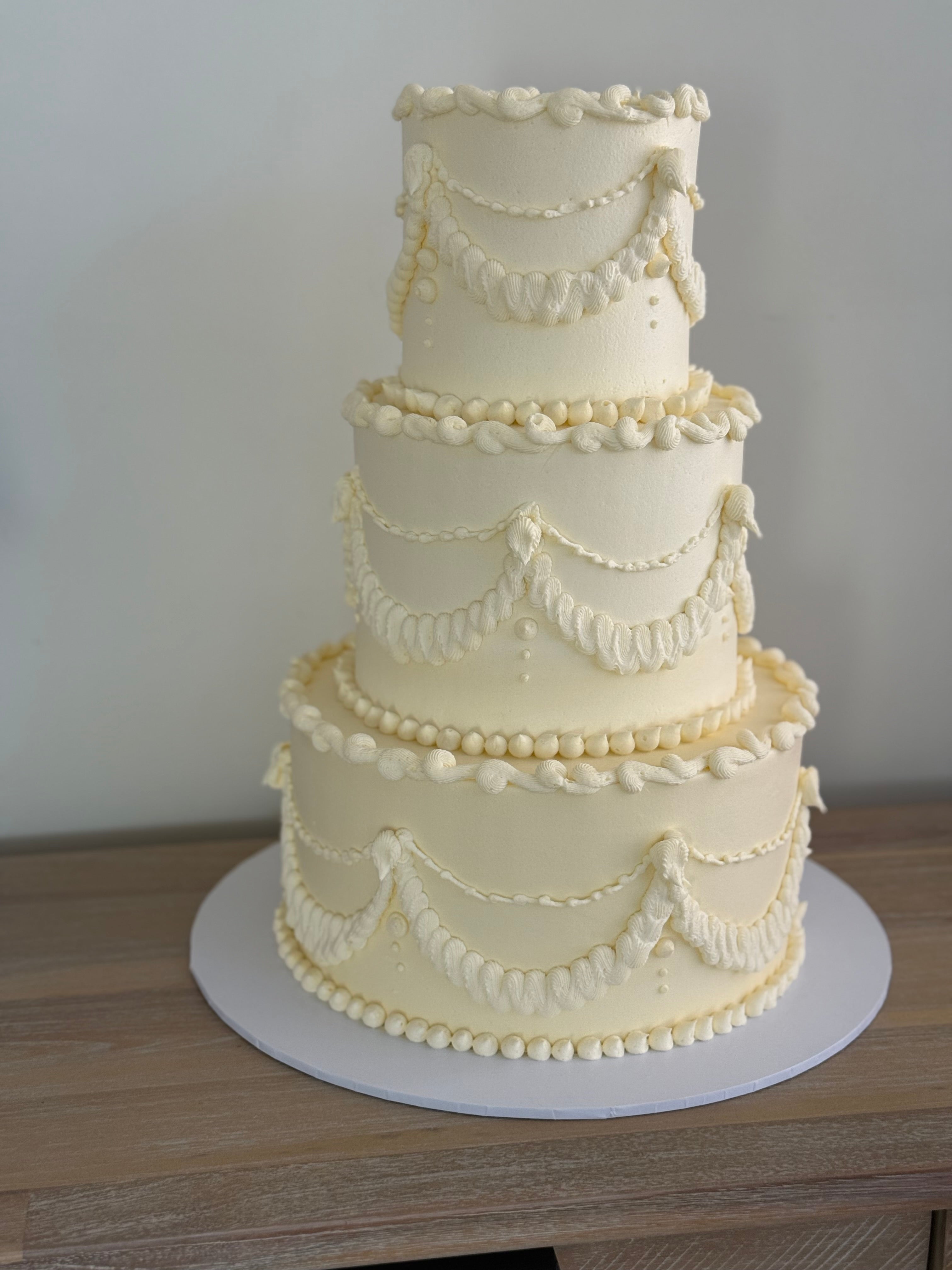 *3 tier-vintage retro love story