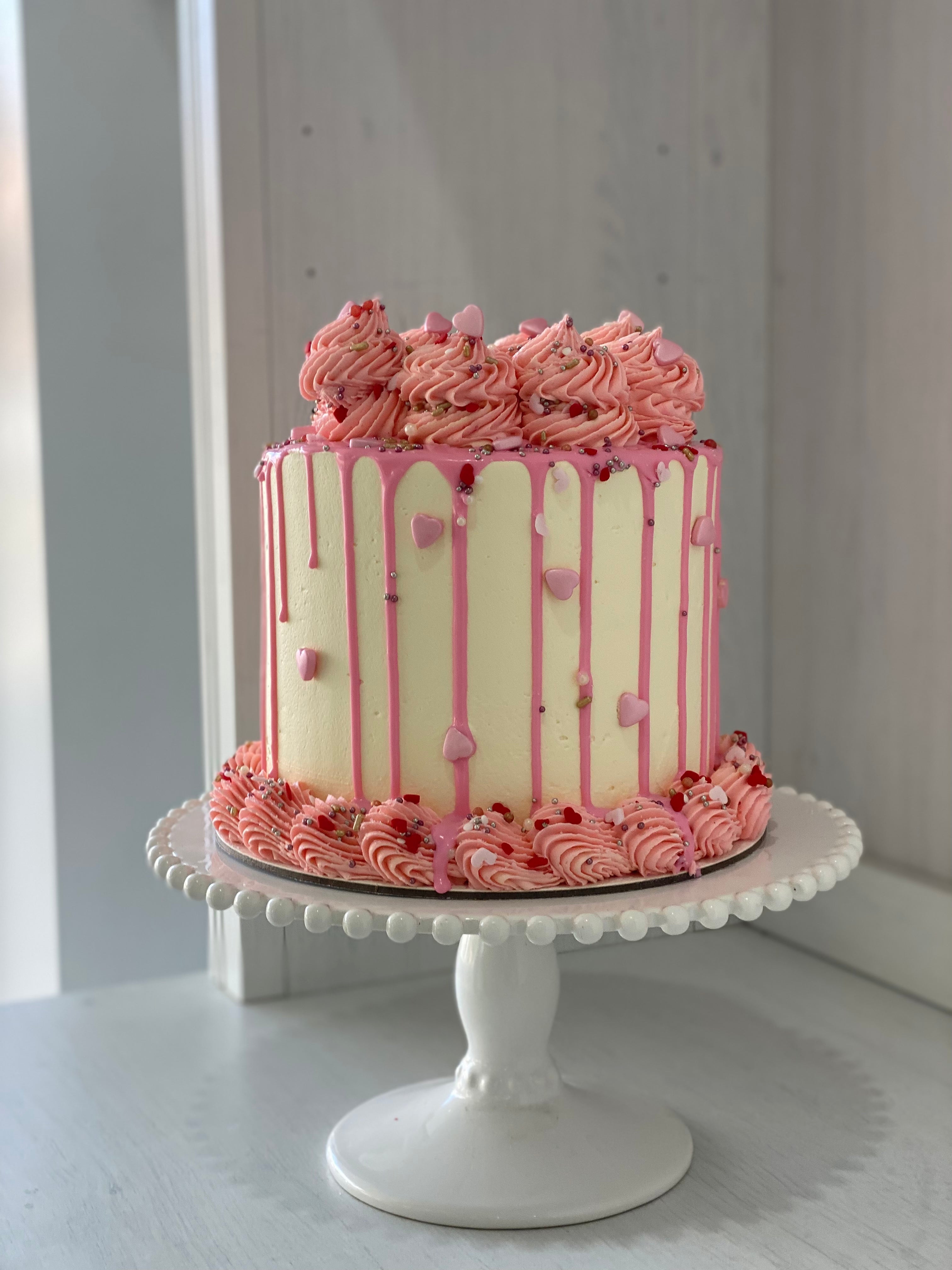 Maree pink drips  - Cake