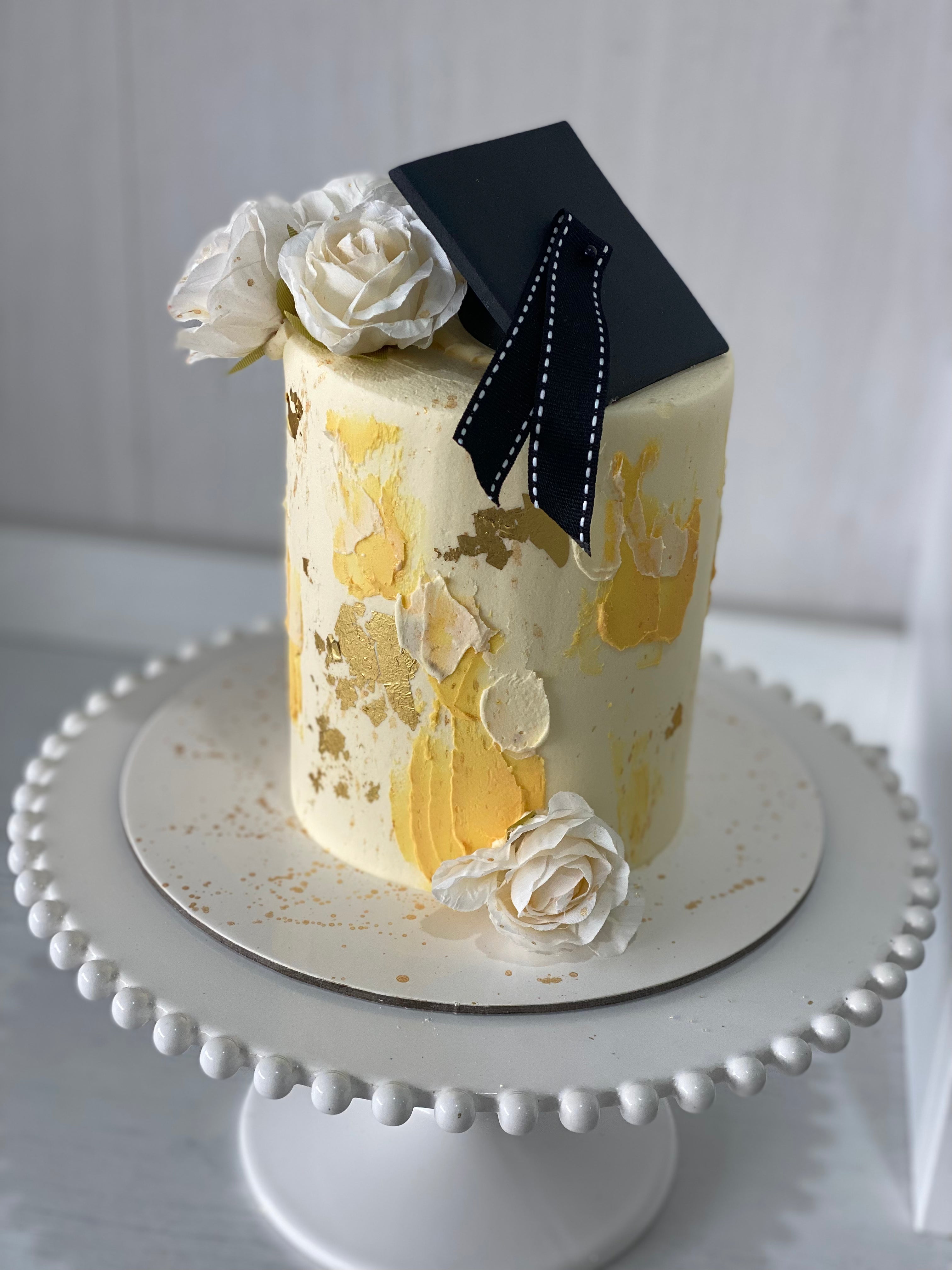 GRADUATION gold - Tall Cake