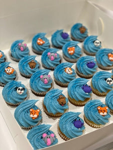 24 mini BLUE JUNGLE cupcakes
