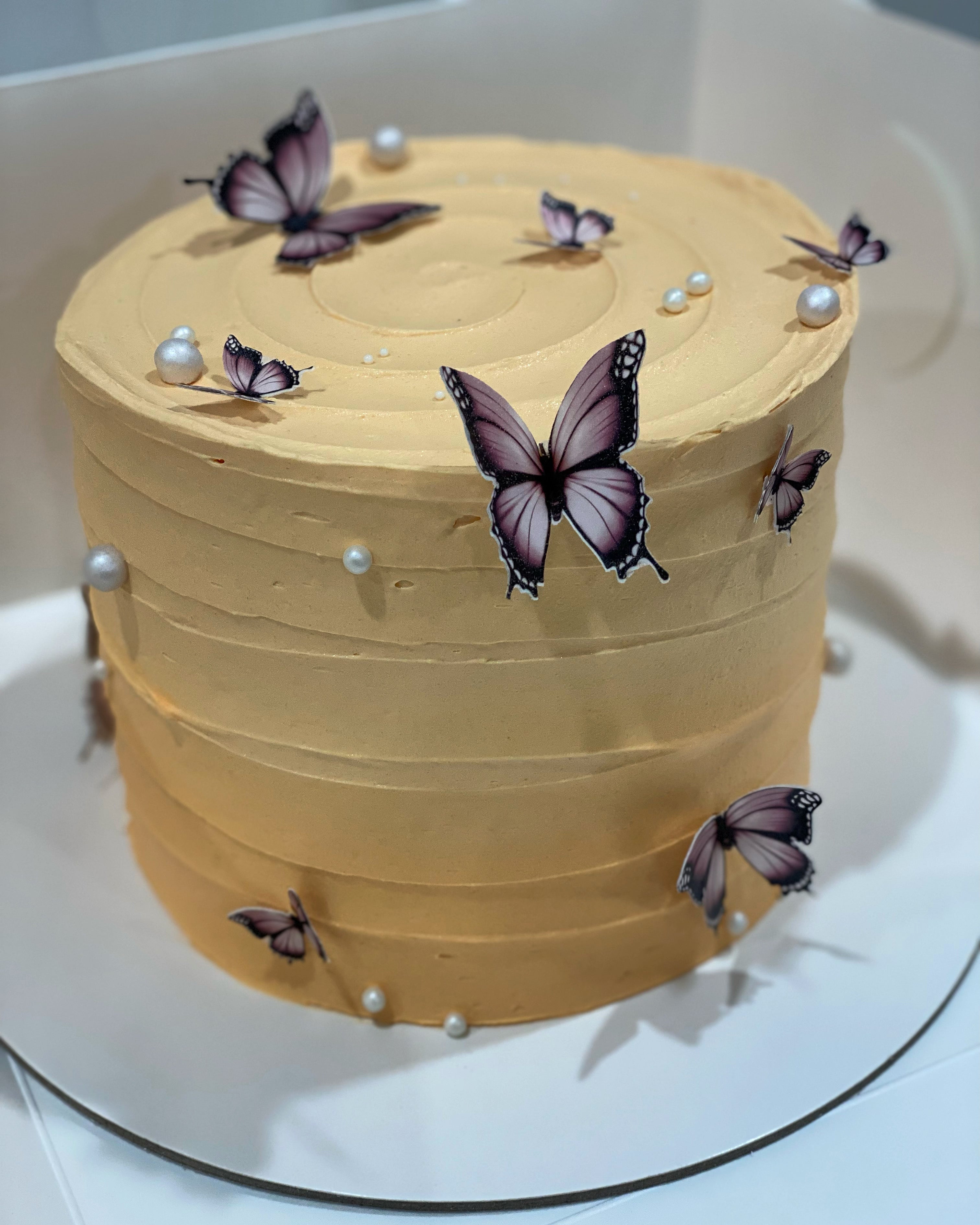 Butterfly peachy-Cake