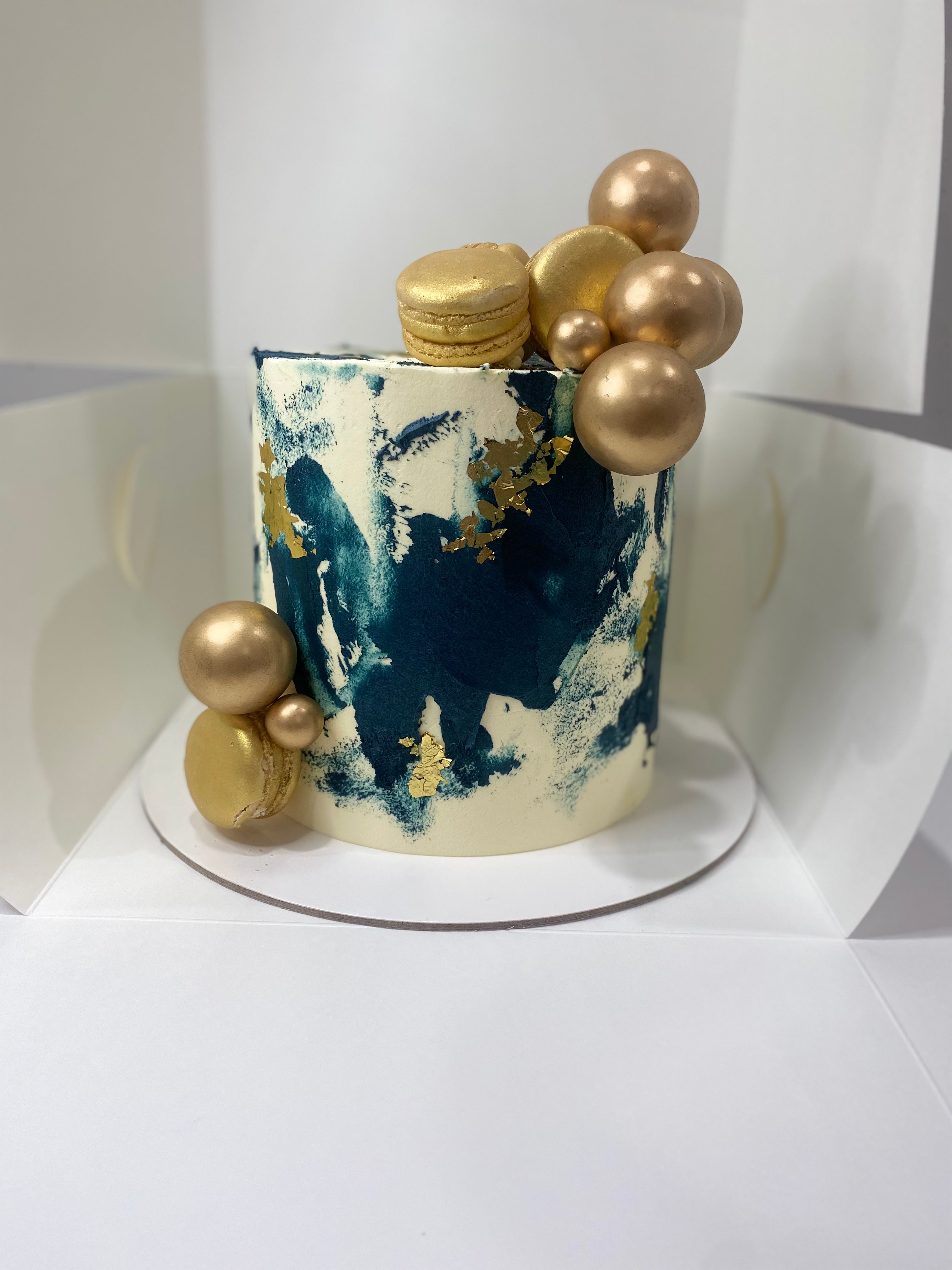 Neil /navy and gold Cake