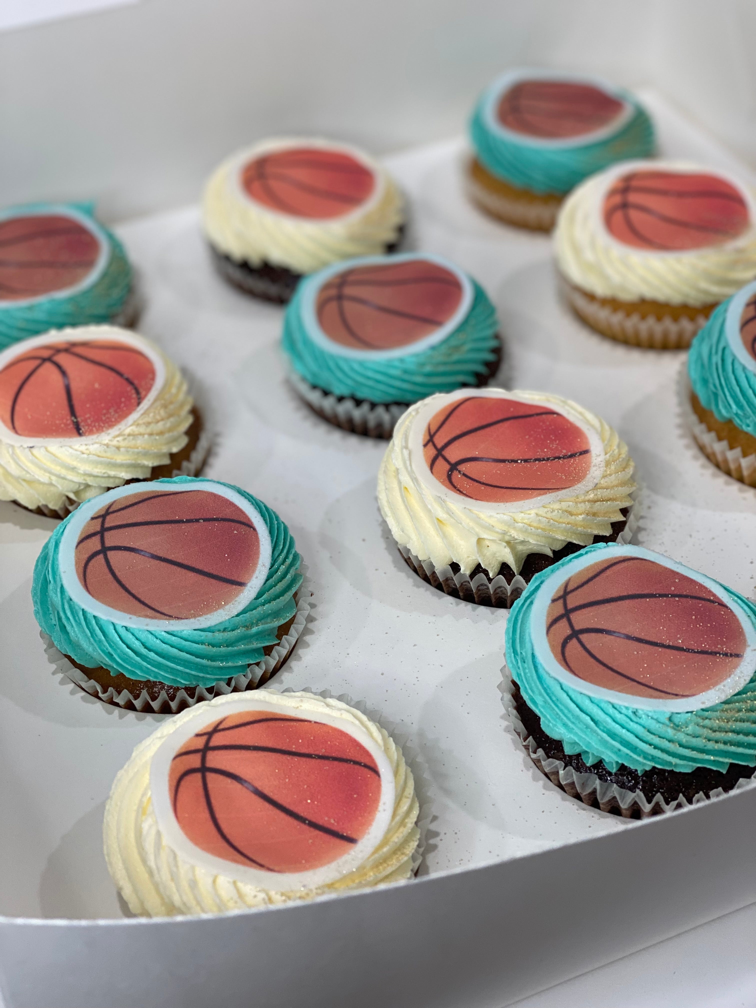 Basketball 12 cupcakes