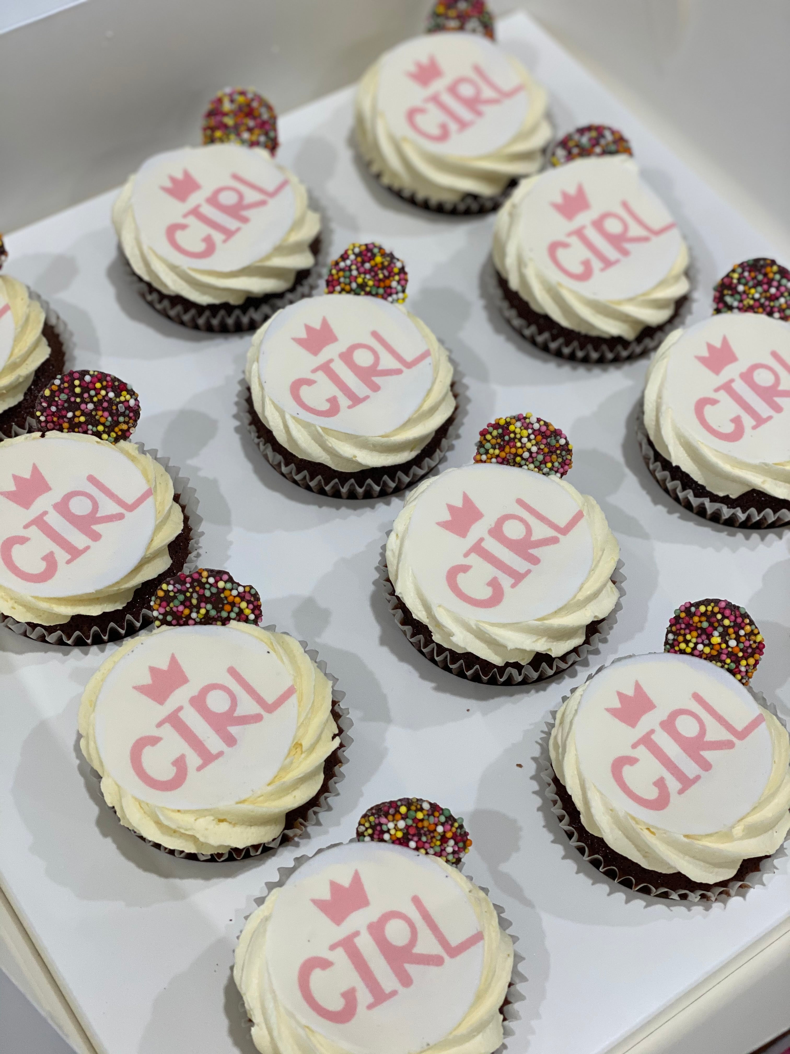 GIRL - 12 cupcakes