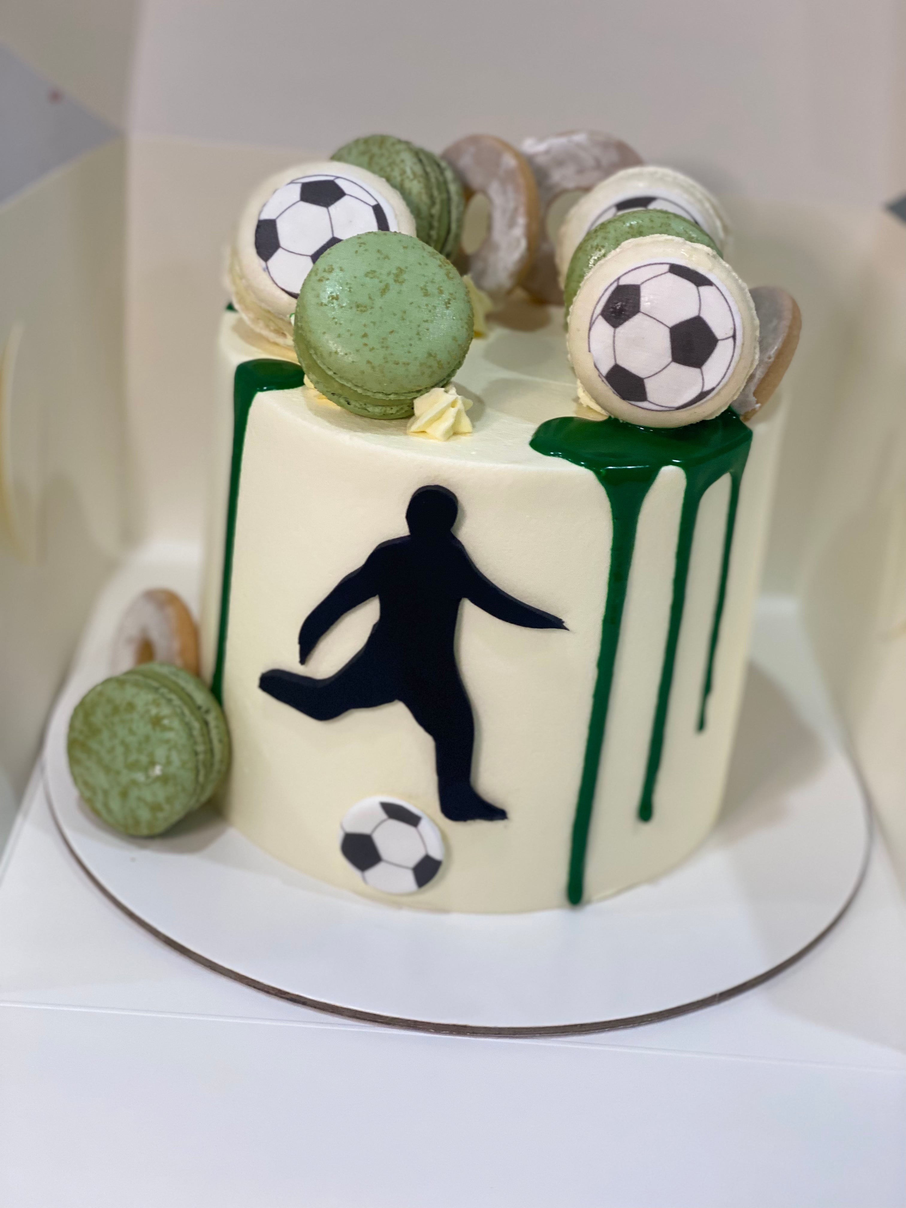 Soccer green drip -Cake
