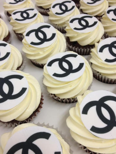 24 CHANEL cupcakes