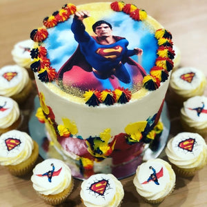 6" SUPERMAN cake + 24 mini cupcakes